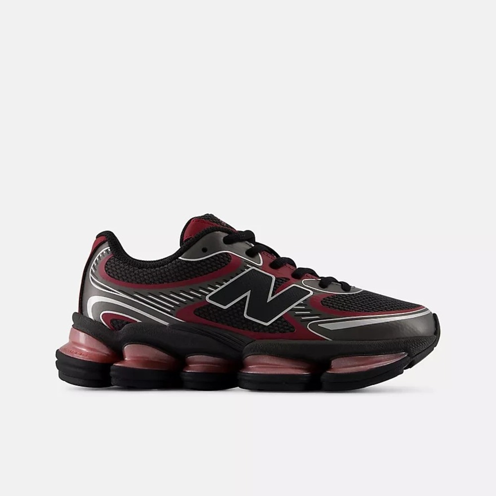 Big Kids Size 7 New Balance 2000 Athletic Sneakers Black/Burgundy/Gray G20002NT